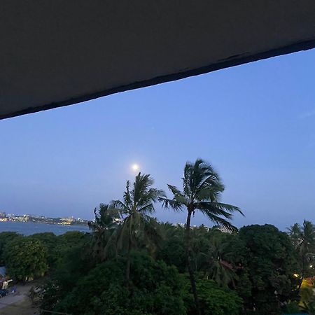 Beachfront M. A.Apartment Dar es Salaam Exterior photo